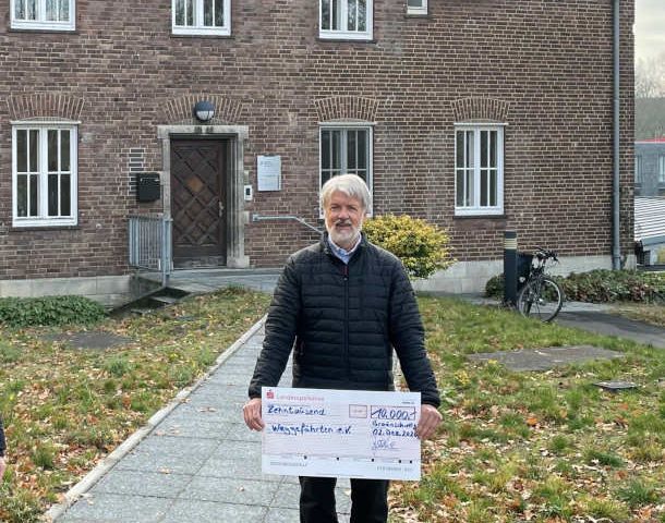 CREATOR: gd-jpeg v1.0 (using IJG JPEG v62), quality = 85